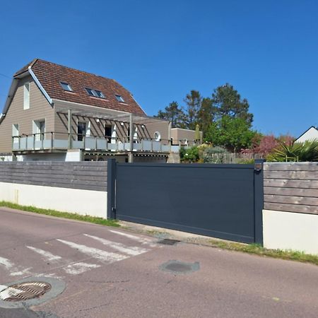 Appartement Moderne Avec Terrasse - Proche Mer Agon-Coutainville Exteriör bild